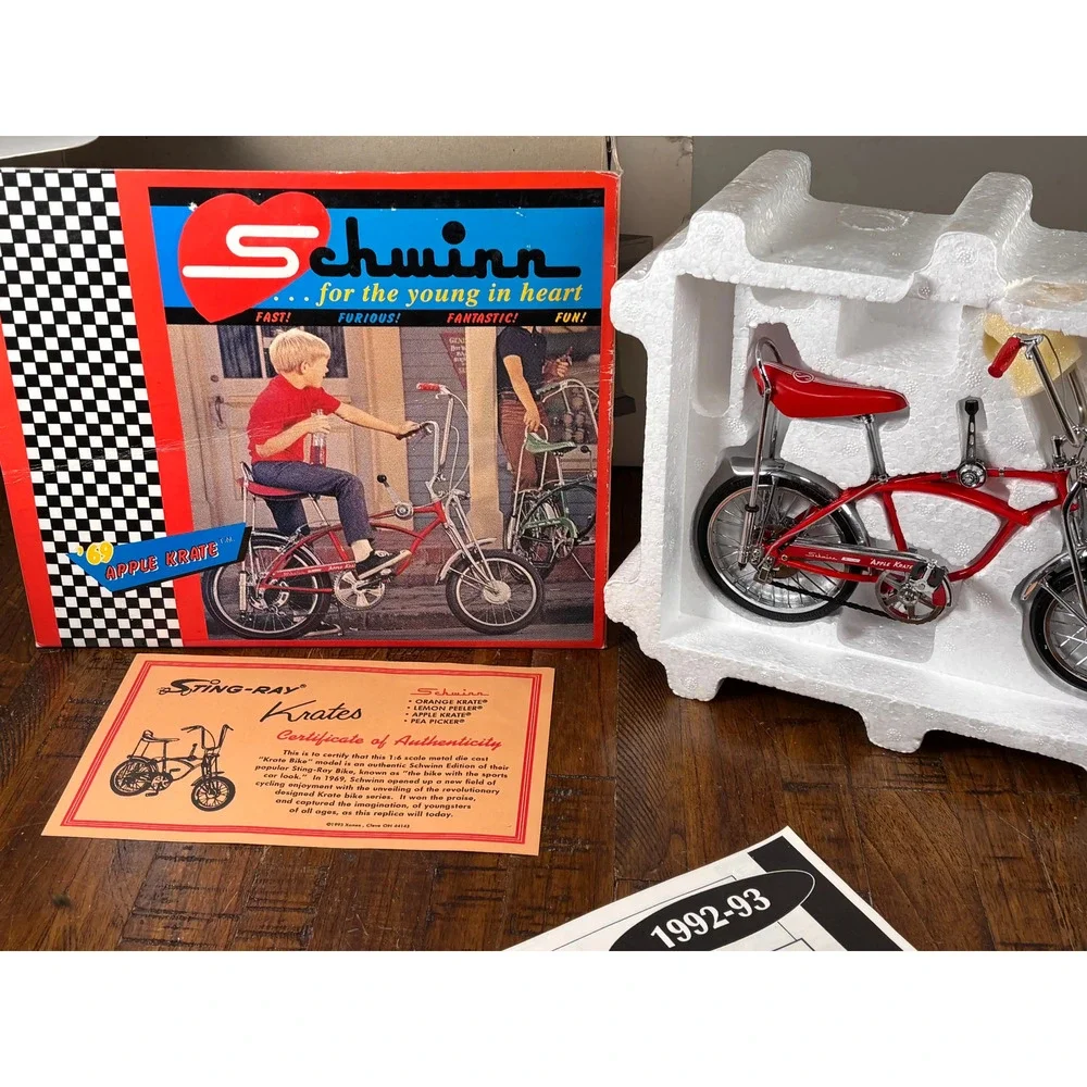 Schwinn '69 Sting-Ray Apple Krate Bicycle 1:6 Scale Diecast Bike Model Xonex